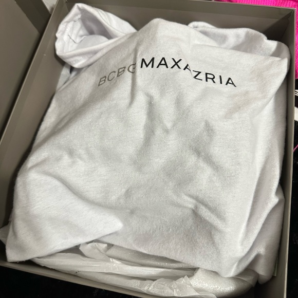 Shoes - Picture 7 of 11